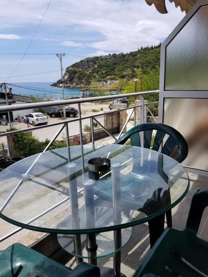 Irini Boutique Rooms!!! Хімара Екстер'єр фото