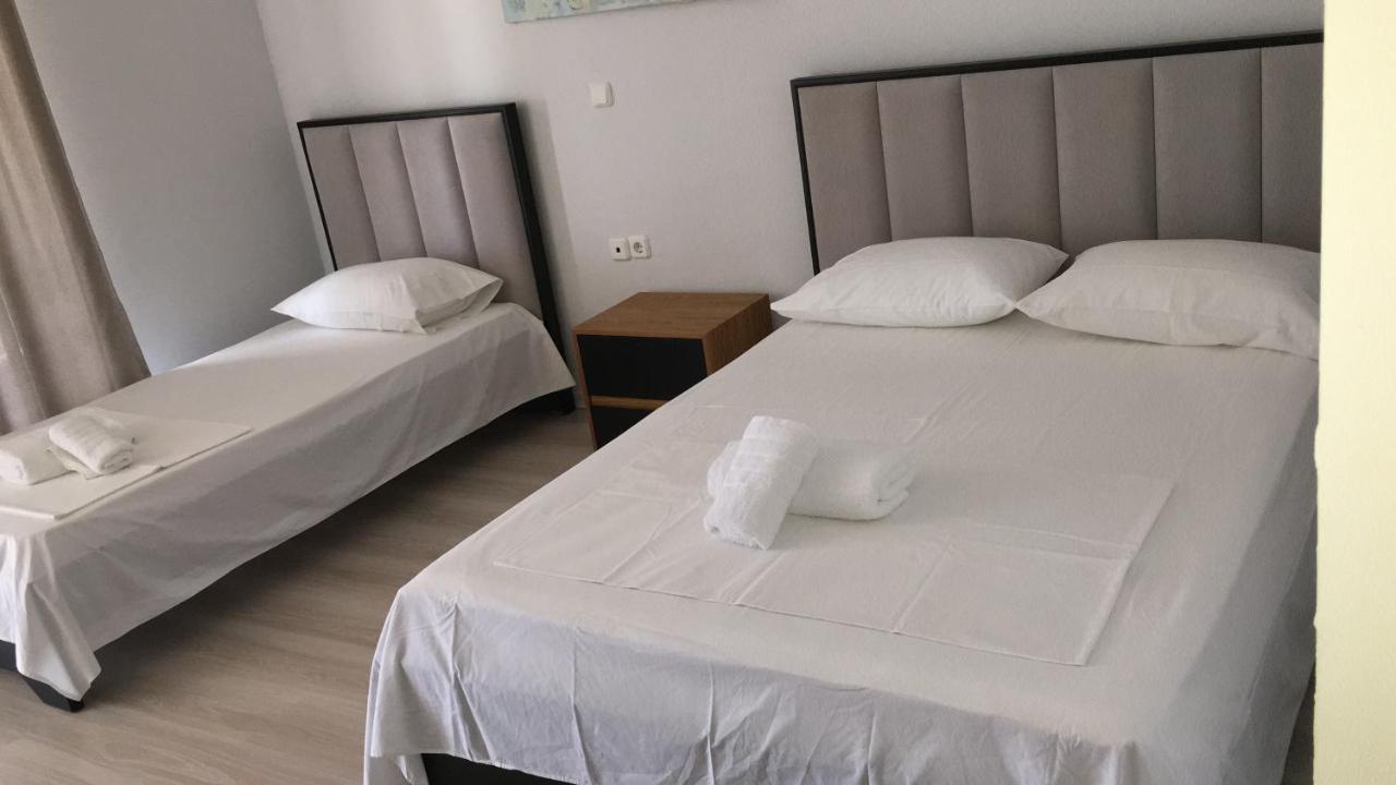 Irini Boutique Rooms!!! Хімара Екстер'єр фото
