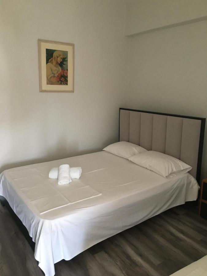 Irini Boutique Rooms!!! Хімара Екстер'єр фото