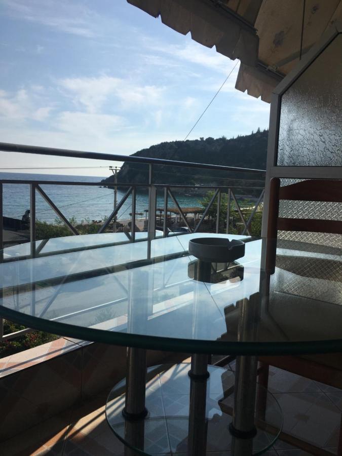 Irini Boutique Rooms!!! Хімара Екстер'єр фото