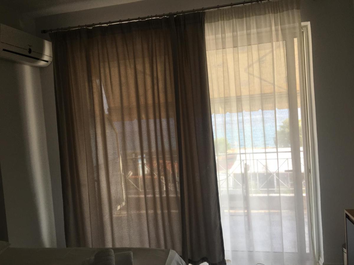 Irini Boutique Rooms!!! Хімара Екстер'єр фото