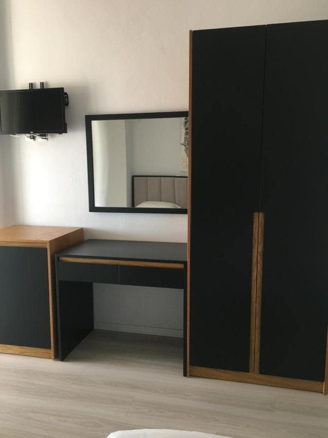 Irini Boutique Rooms!!! Хімара Екстер'єр фото