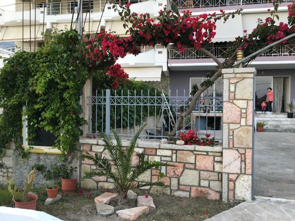 Irini Boutique Rooms!!! Хімара Екстер'єр фото
